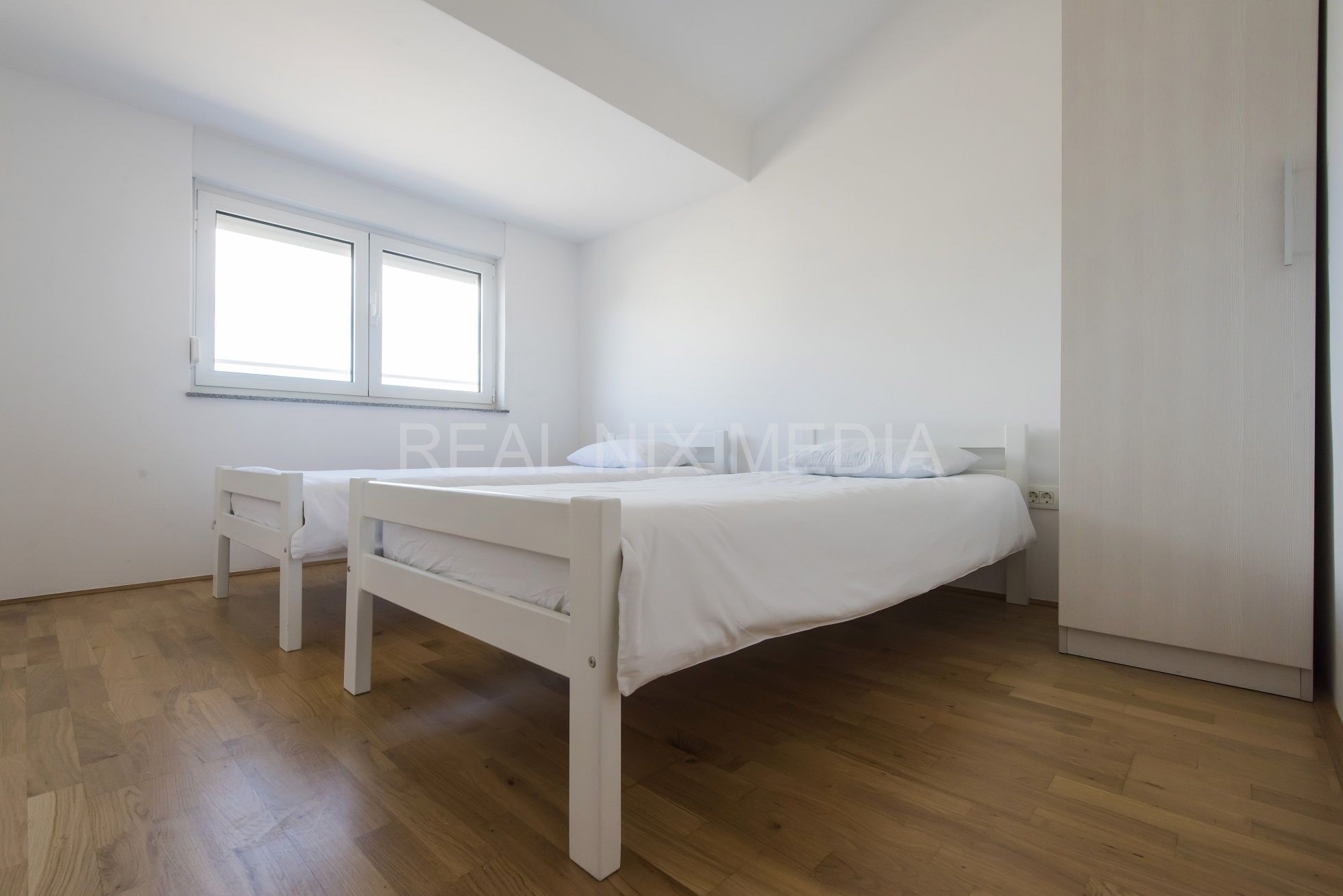 Apartman na moru  Prodaja  Privlaka  Privlaka