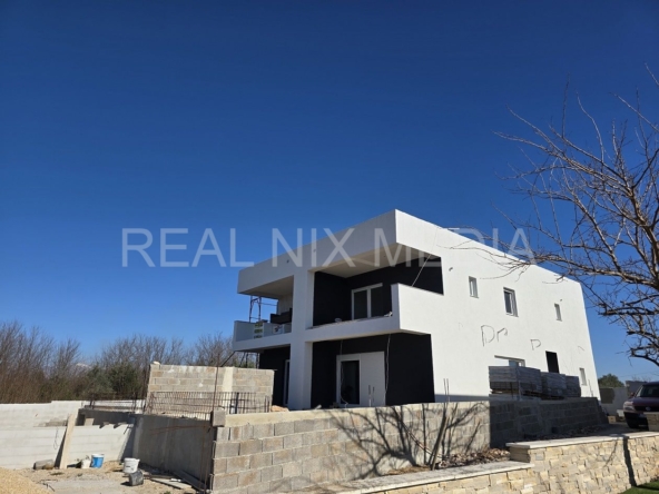 Dvojna kuća  Prodaja  Privlaka  Privlaka