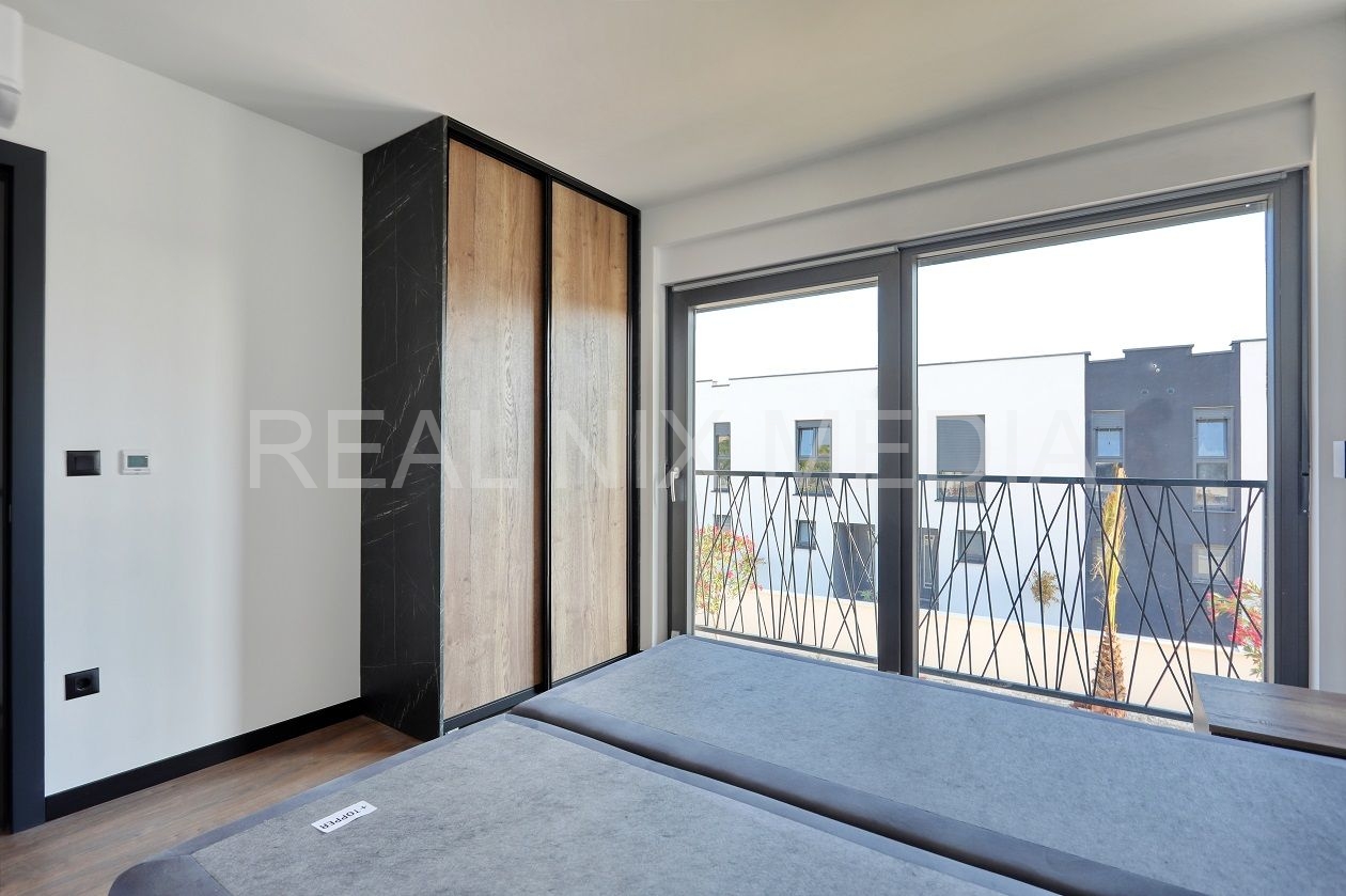 Apartman s okućnicom  Prodaja  Privlaka  Privlaka