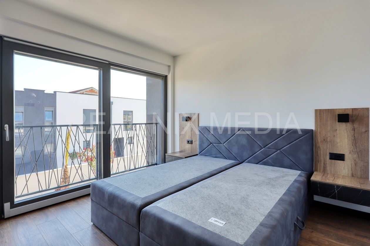 Apartman s okućnicom  Prodaja  Privlaka  Privlaka