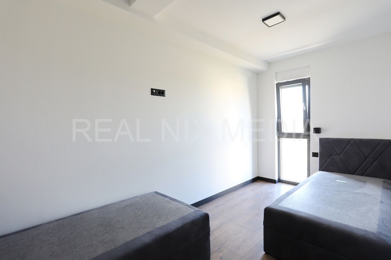 Apartman s okućnicom  Prodaja  Privlaka  Privlaka
