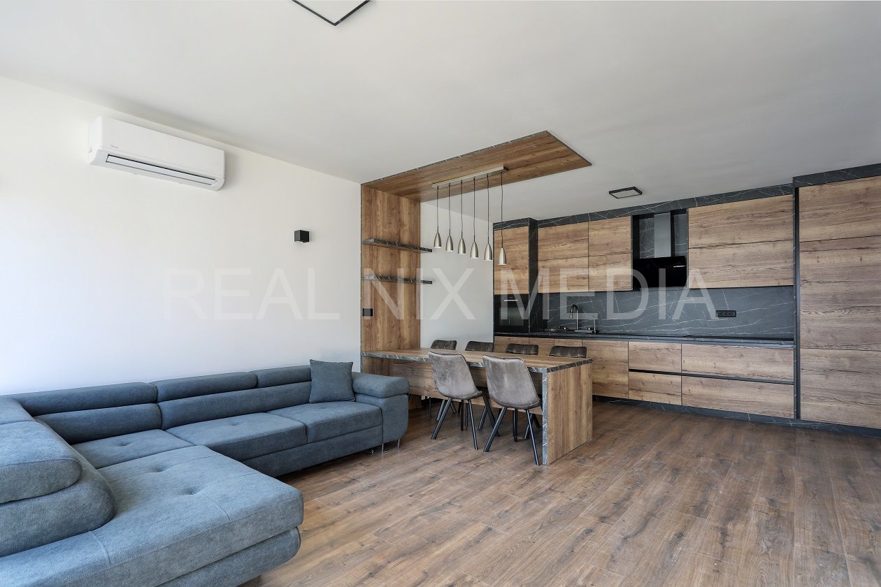 Apartman s okućnicom  Prodaja  Privlaka  Privlaka
