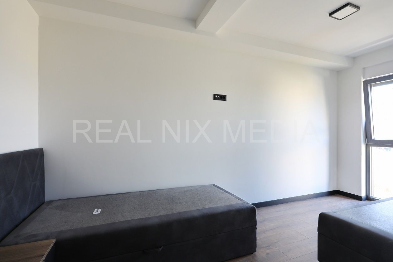 Apartman s okućnicom  Prodaja  Privlaka  Privlaka