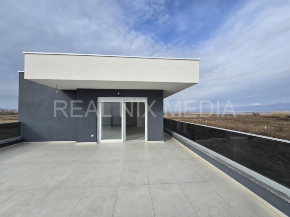 Apartman na moru  Prodaja  Privlaka  Privlaka