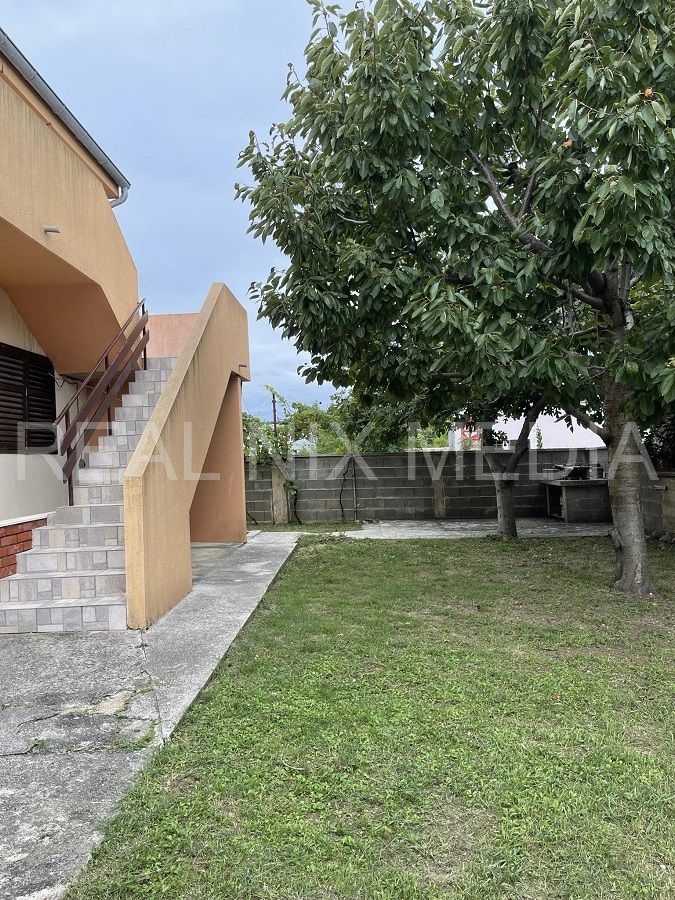 Samostojeća kuća  Prodaja  Vrsi  Zukve