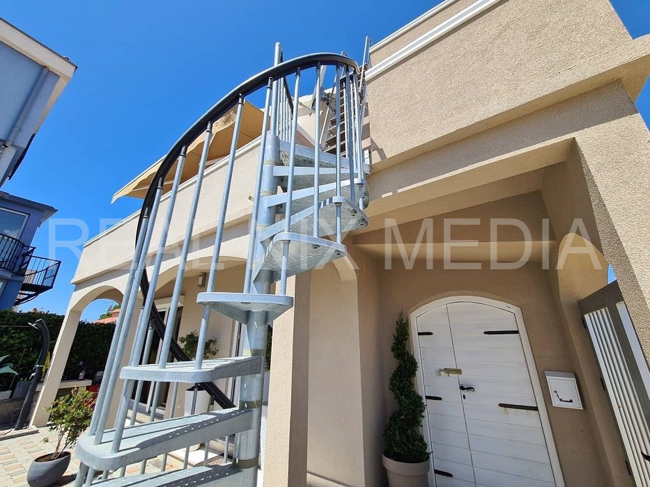 Kuća na moru  Prodaja  Privlaka  Privlaka