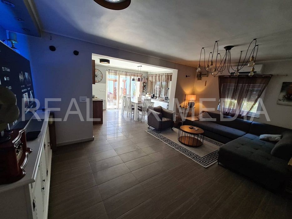 Kuća na moru  Prodaja  Privlaka  Privlaka