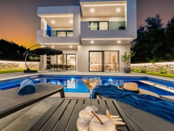 Luksuzna vila  Prodaja  Privlaka  Privlaka