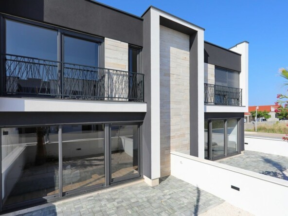 Stan višeetažni  Prodaja  Privlaka  Privlaka