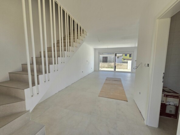 Kuća u nizu  Prodaja  Vrsi  Vrsi