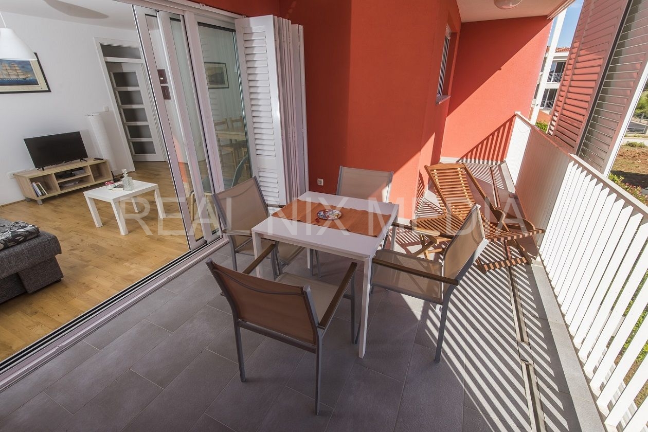 Apartman na moru  Prodaja  Privlaka  Privlaka