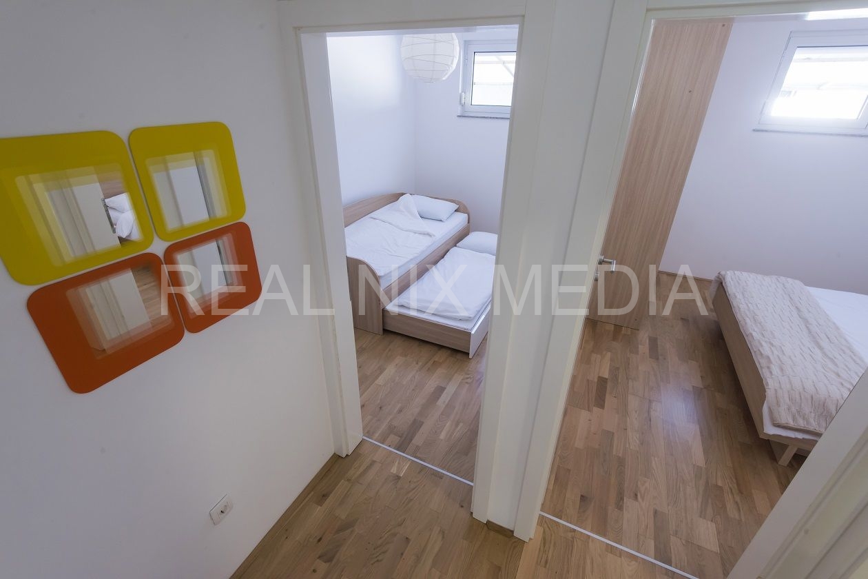 Apartman na moru  Prodaja  Privlaka  Privlaka