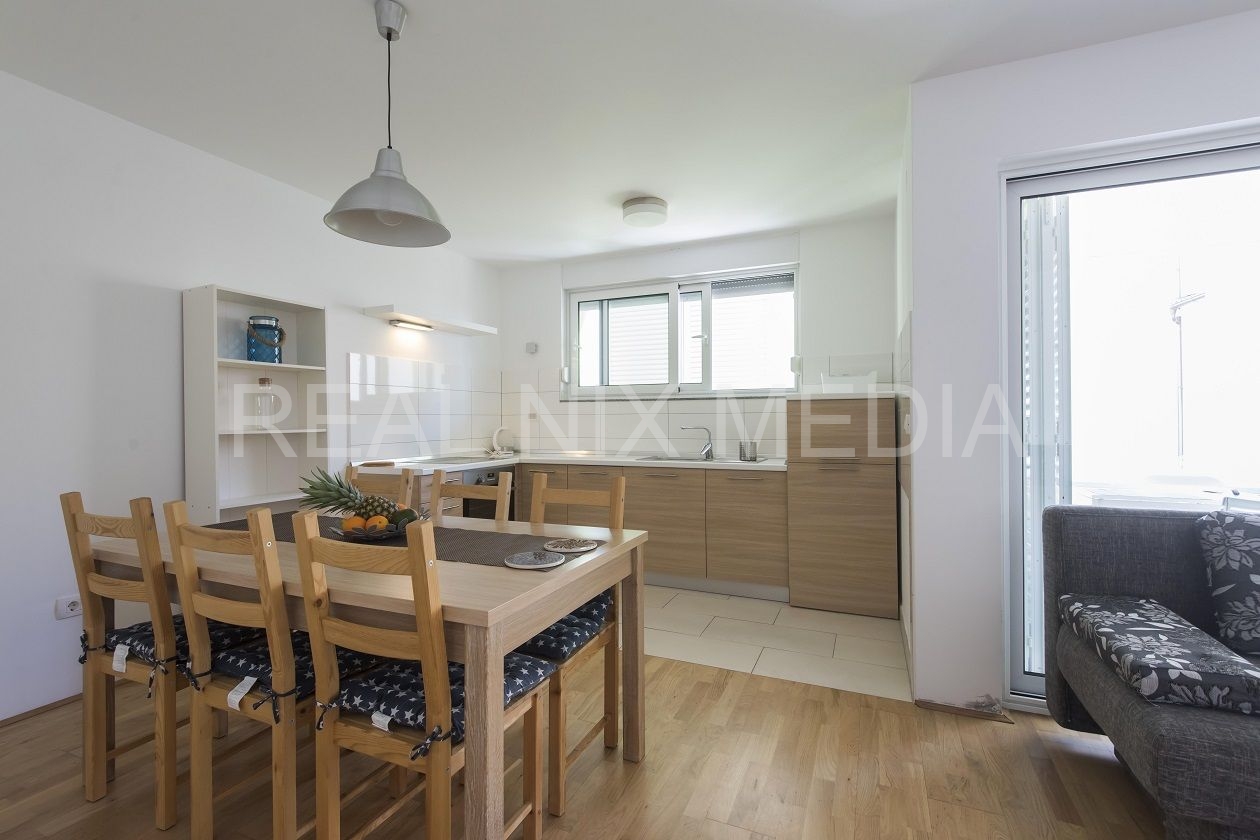 Apartman na moru  Prodaja  Privlaka  Privlaka