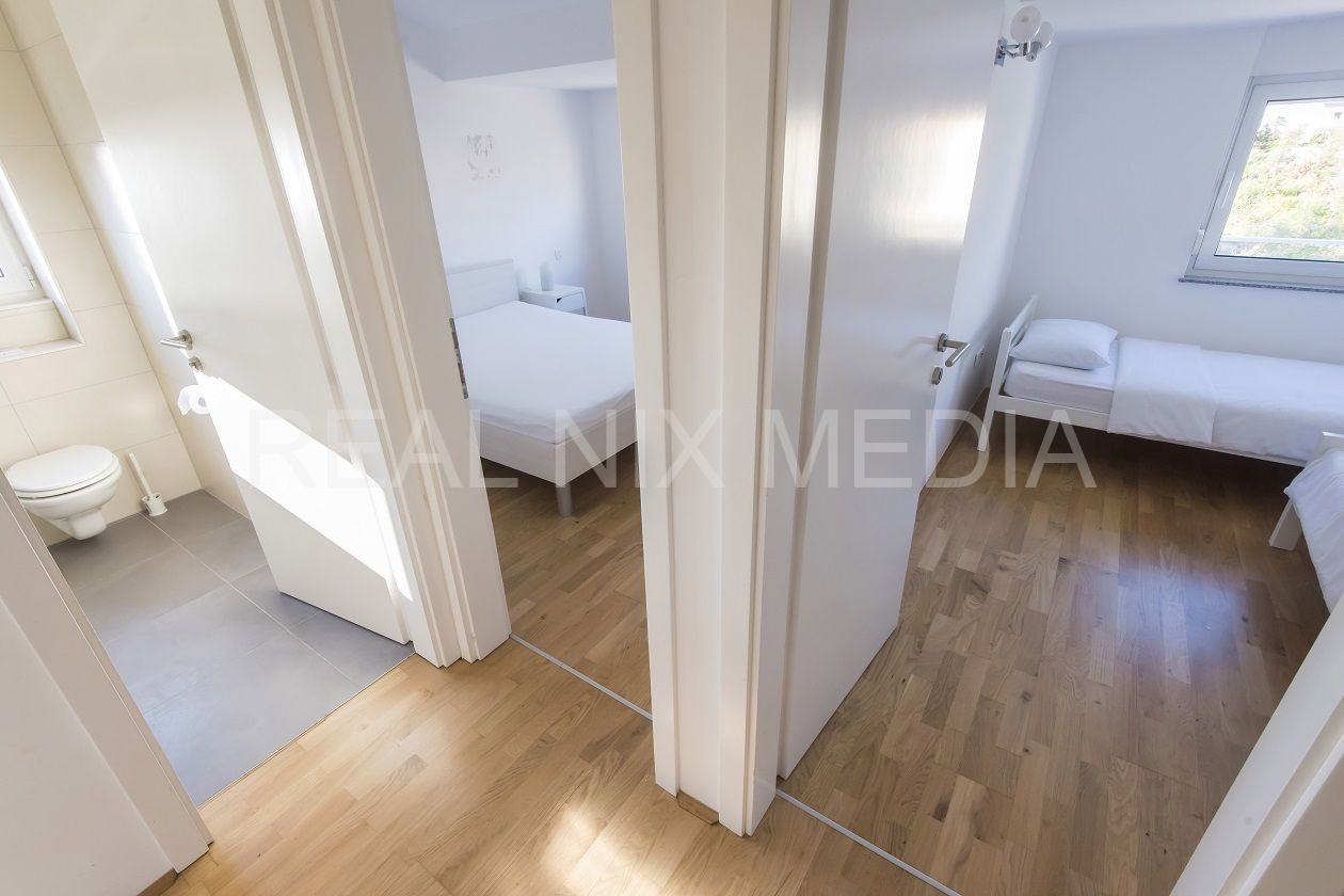 Apartman na moru  Prodaja  Privlaka  Privlaka